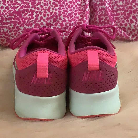 Nike Air Max Thea with Swarovski crystals. Sz 7.5 - Picture 6 of 16